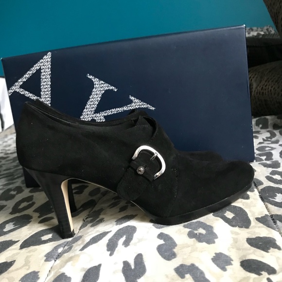 Anne Klein booties excellent cond 8 - Picture 4 of 5